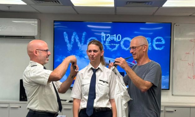 ‘Father-daughter duo’: Arkia announces first female captain in airline’s history