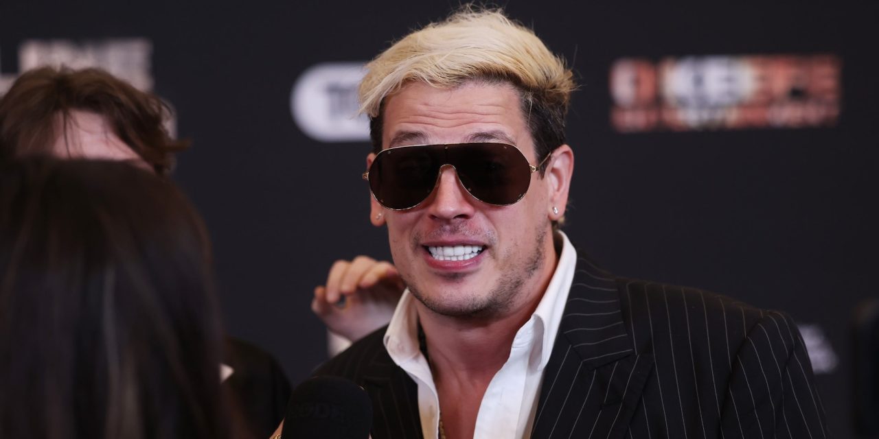 Milo Yiannopoulos, right-wing troll with links to popular antisemitic figures, detained by ICE