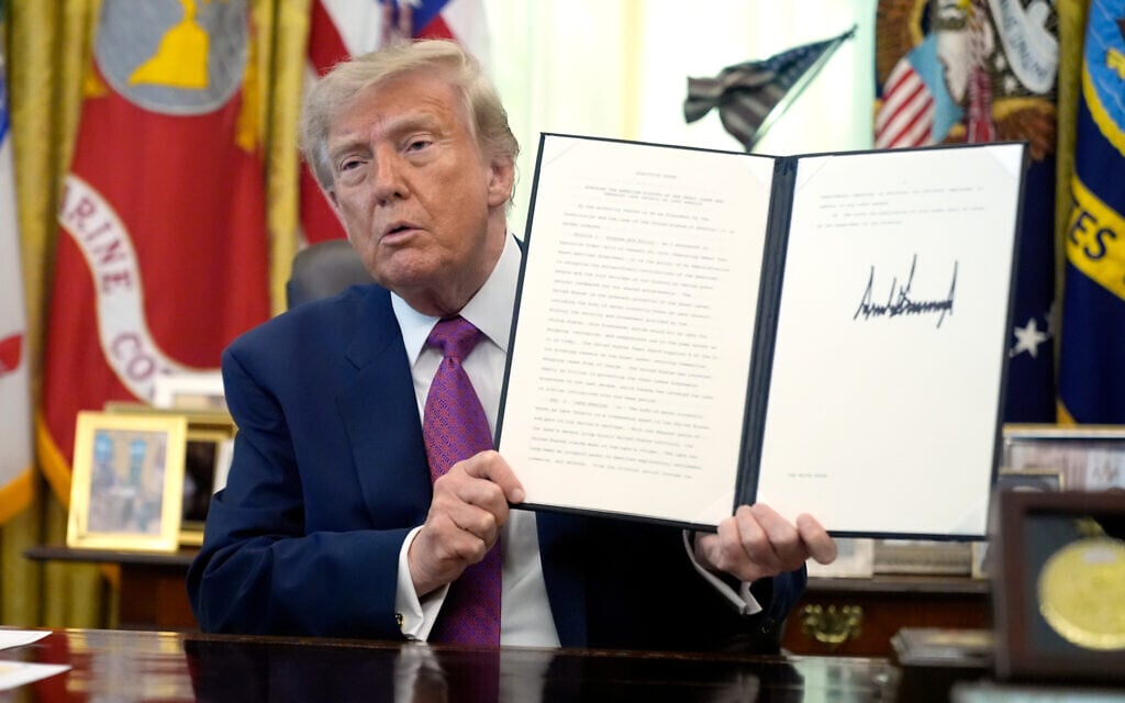 Trump orders Lake Ontario rename to ‘Lake America’ as trade war with Canada escalates