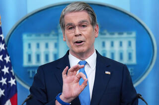 US warns countries cooperating with Iran ahead of major economic offensive