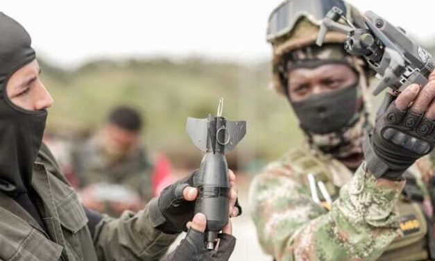 Colombian cartels send recruits to Ukraine to master killer drones