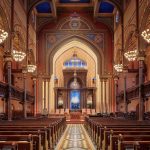 Assailant attacks congregant, guard at NYC Shabbat services