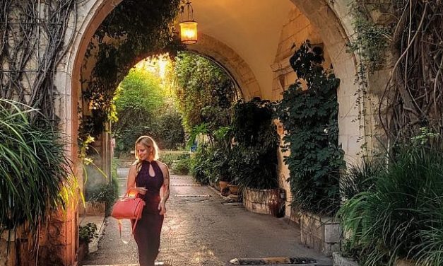 Sarah Tuttle-Singer | It takes a village — and the Peoples of Israel — to get me out of a dress.