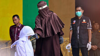 Four people receive 100 lashes for extramarital sex in Indonesia