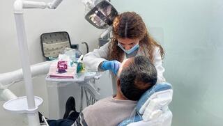 Syria becomes a destination for cheap dental care, attracting expats and Jewish visitors
