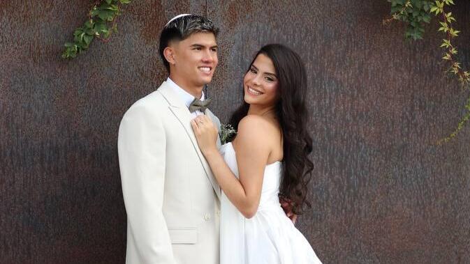 Israeli kickboxing prodigy Ahavat Hashem Gordon weds in lavish 1,000-guest celebration