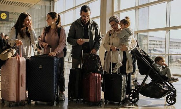 Lara Itzhaki | The Emotional Side of Aliyah Nobody Warned You About