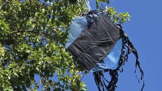 Israel strikes Gaza as kite threat returns to southern border