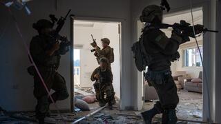 Lebanese official: Israel awaits US green light for operation to seize Ali al-Taher ridge