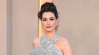 ‘Fake hair, real bump’: Anne Hathaway shuts down fake pregnancy conspiracy