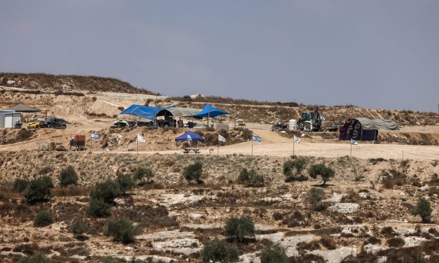 Palestinian stabs Jewish teenager near Nablus