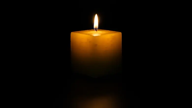 Lighting a yahrtzeit candle for your self