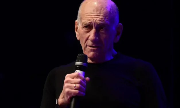 Former PM accuses Israel of ‘ethnic cleansing’