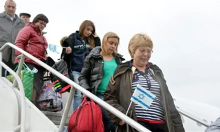 Soldiers of the Great Liberation: In Memory of Enid-Esther and Stuart Wortsman