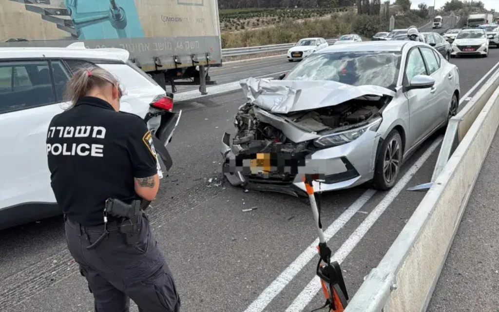 18 lightly hurt in 8-car pileup on Route 6 in Lower Galilee, jamming holiday traffic