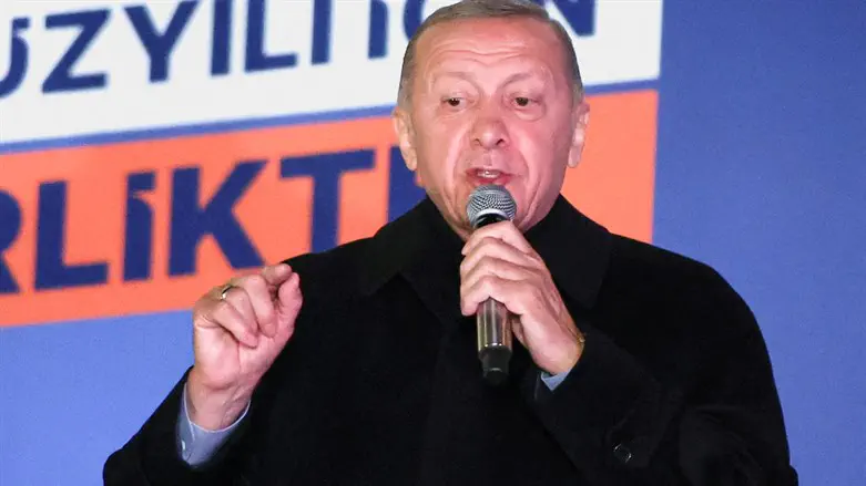 Turkish comedian charged over Erdogan jokes, could face 10 years in prison