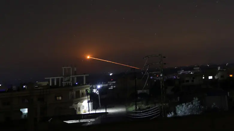Mystery blasts rock Syrian military sites
