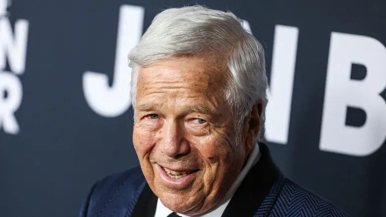 WSJ: Robert Kraft told Ed Sheeran Macklemore’s Gaza claims were hate speech