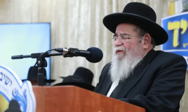 Haredi commander responds to Shas council member’s call and quits IDF