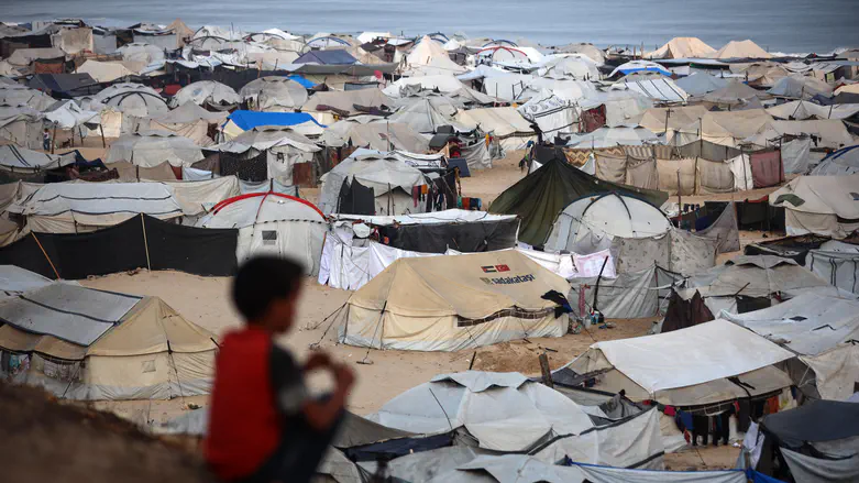 COGAT poll: 80% of Gazans say they need new tents for winter