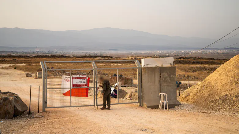 Security breach: Syrian approaches IDF post without being detected