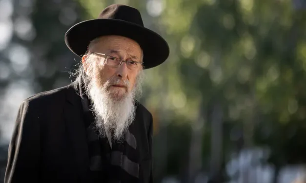 Rabbi Tau: Noam Party to run all the way