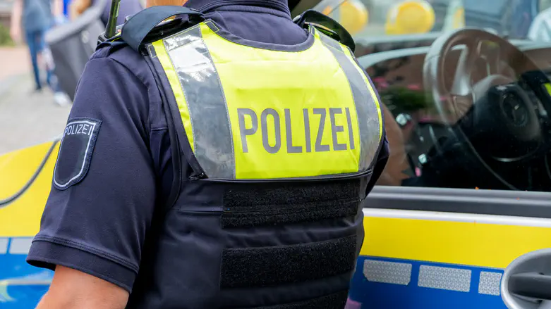 Germany moves toward the extremes