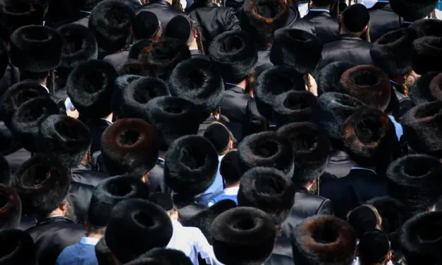 Historic peace deal ends five-year Gur Hasidic feud
