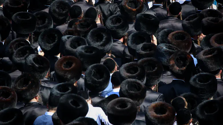 Historic peace deal ends five-year Gur Hasidic feud