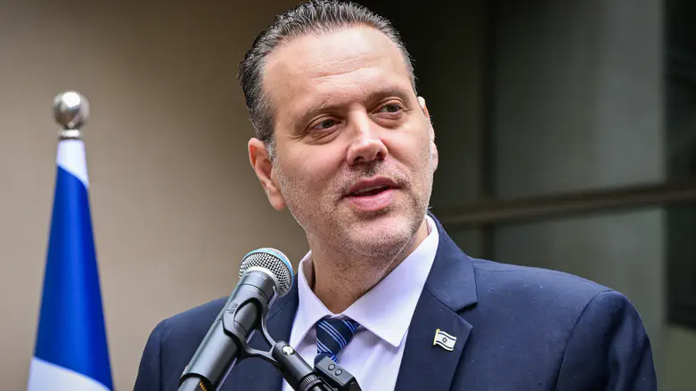 Minister vows to revoke citizenship over Venice film