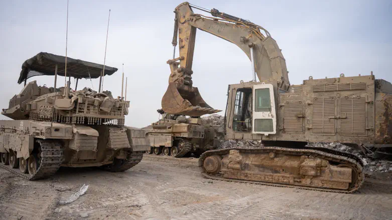 Hamas bomb hits IDF vehicle, Israel strikes back in Gaza