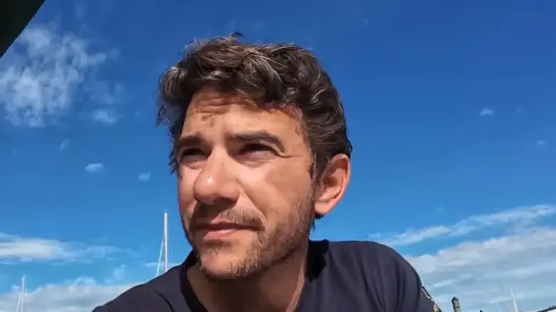 250 days alone at sea: Israeli sailor makes history in grueling round-the-world race