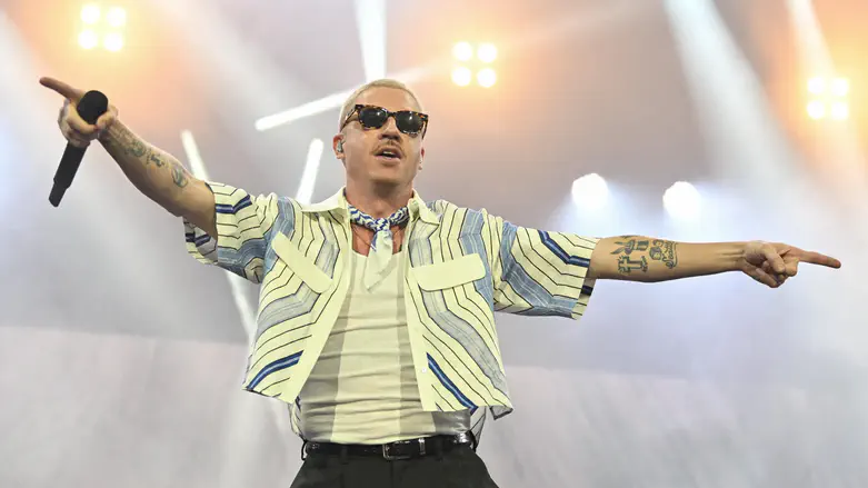 Israeli-American petition calls on Ed Sheeran to remove Macklemore from tour