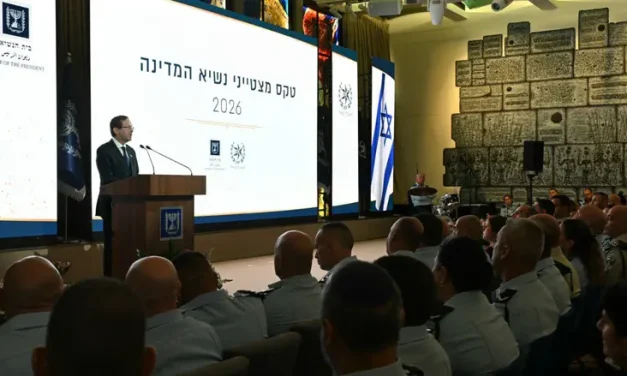 Herzog condemns Judea and Samaria ‘crime epidemic,’ praises Huckabee