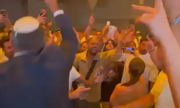 Only 40 guests show up for wedding; Ben Gvir comes to celebrate with couple