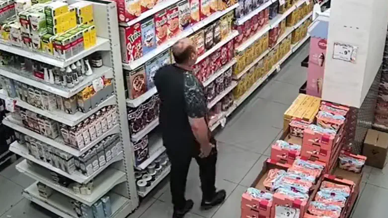 Caught on camera: Suspect in Prinok baby food poisoning case