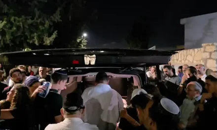 Chilling: Terror victim’s son recites first ‘Kaddish’ at his father’s funeral