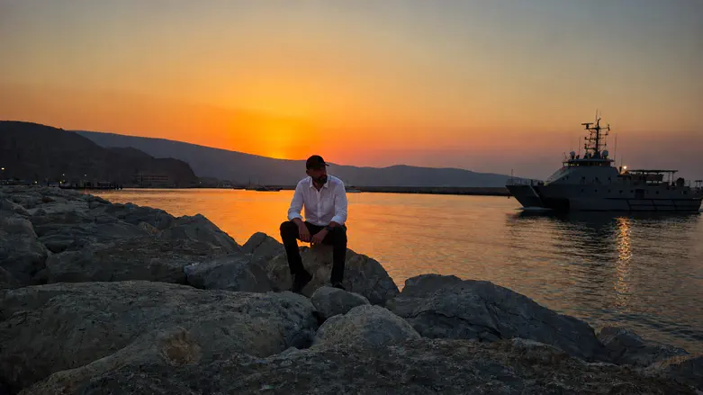 Between Iran & Oman: Haredi reporter sails into heart of tensions in Strait of Hormuz