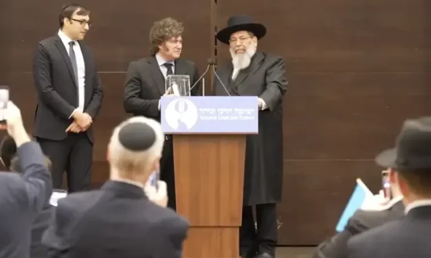 Javier Milei dances with NYC Yeshiva students