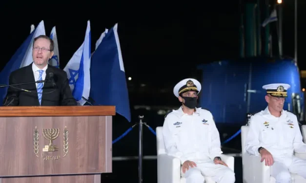 Herzog at INS Drakon ceremony: Israel can deploy power thousands of miles away