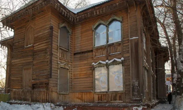 Historic synagogue auctioned for just one ruble