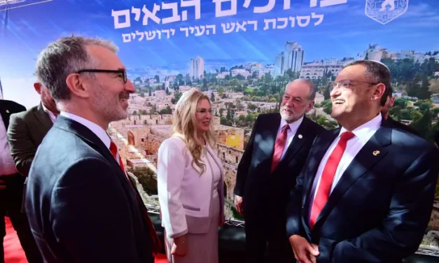 Lion calls on world diplomats to move embassies to Jerusalem
