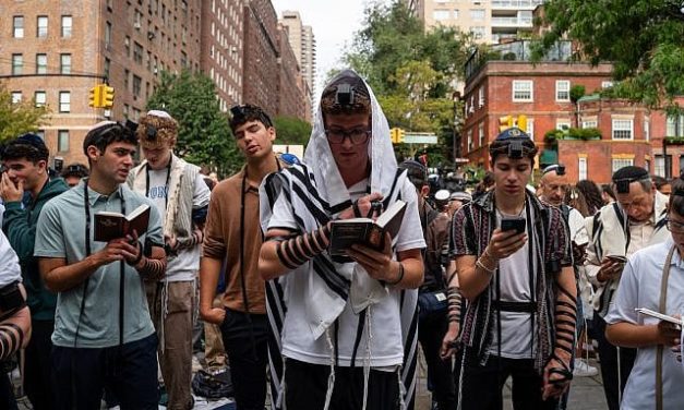 Esther Sperber | What should we teach our children when Israel is challenged?