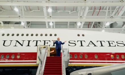 Trump to continue traveling in Qatari-gifted Air Force One despite security concerns – report