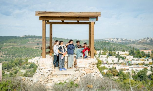Israel turns 20 parks, heritage sites into giant Sukkot mystery game
