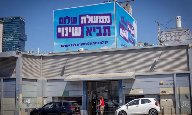 Maariv pollster analyzes election race, Likud challenges, and threshold battles
