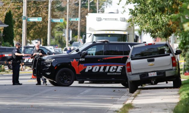 One police officer wounded in shooting attack near Ontario synagogue on Yom Kippur