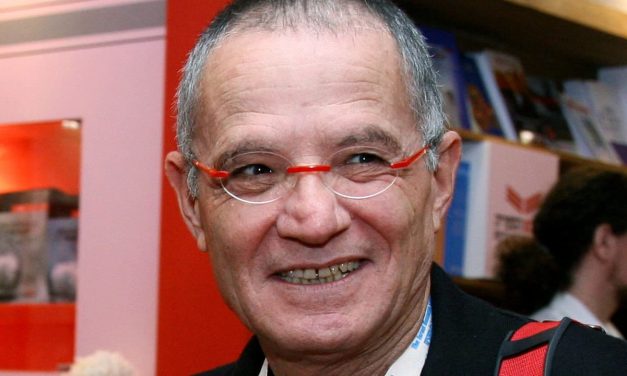 Israeli TV presenter, journalist, director Menashe Raz dies at 80