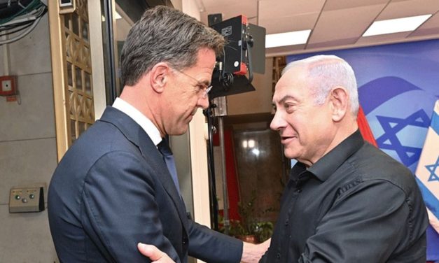 Protesters gather outside Dutch Embassy to Israel wanting answers on Netanyahu-Rutte Oct. 7 call