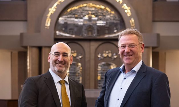 Cantor brings Jewish music lost in Kristallnacht back to Germany – interview